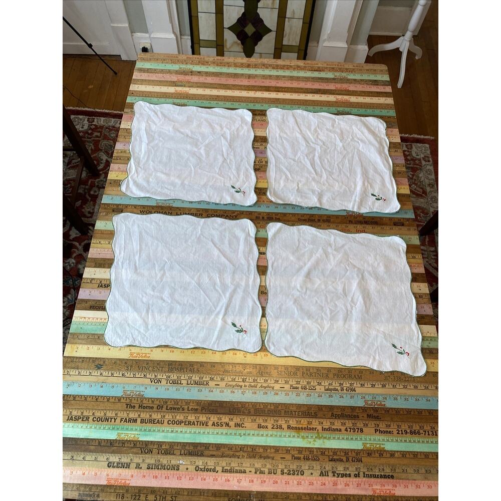 Vintage Christmas‎ Napkins Cloth Set 4 Red Holly Poinsettia Cotton Retro - Picture 2 of 10